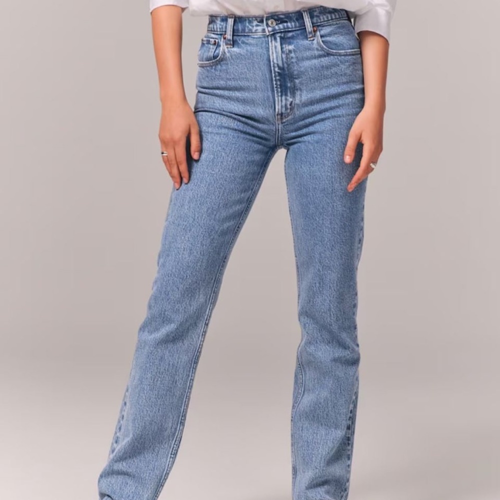 Ultra High Rise 90’s Slim Straight Jean